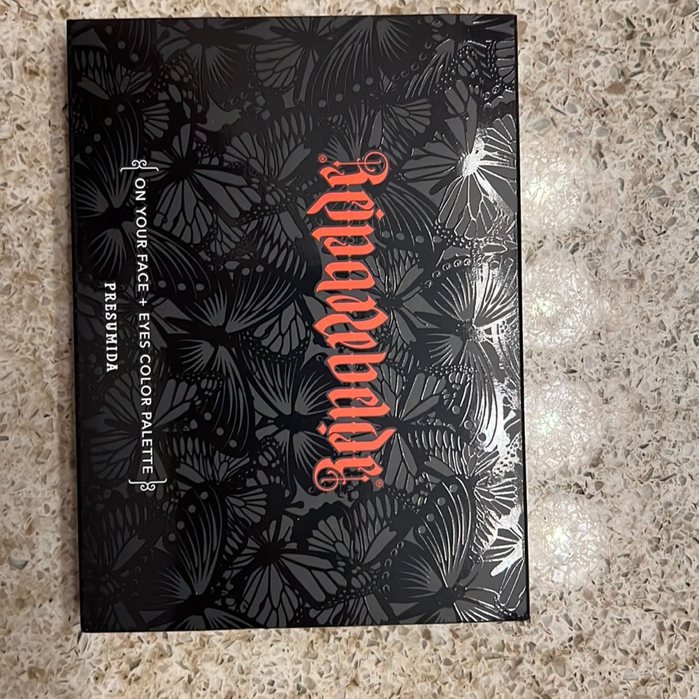 Eyeshadow palette